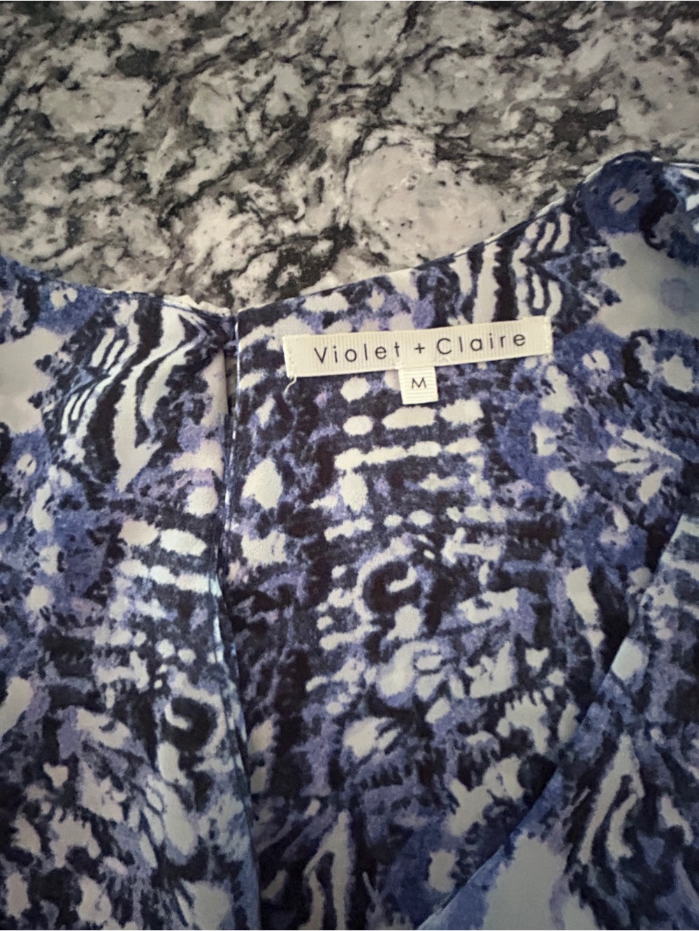 Violet + Claire Blue and White Print Sleeveless Top Scoop Neck Layered Back M - Picture 3 of 5